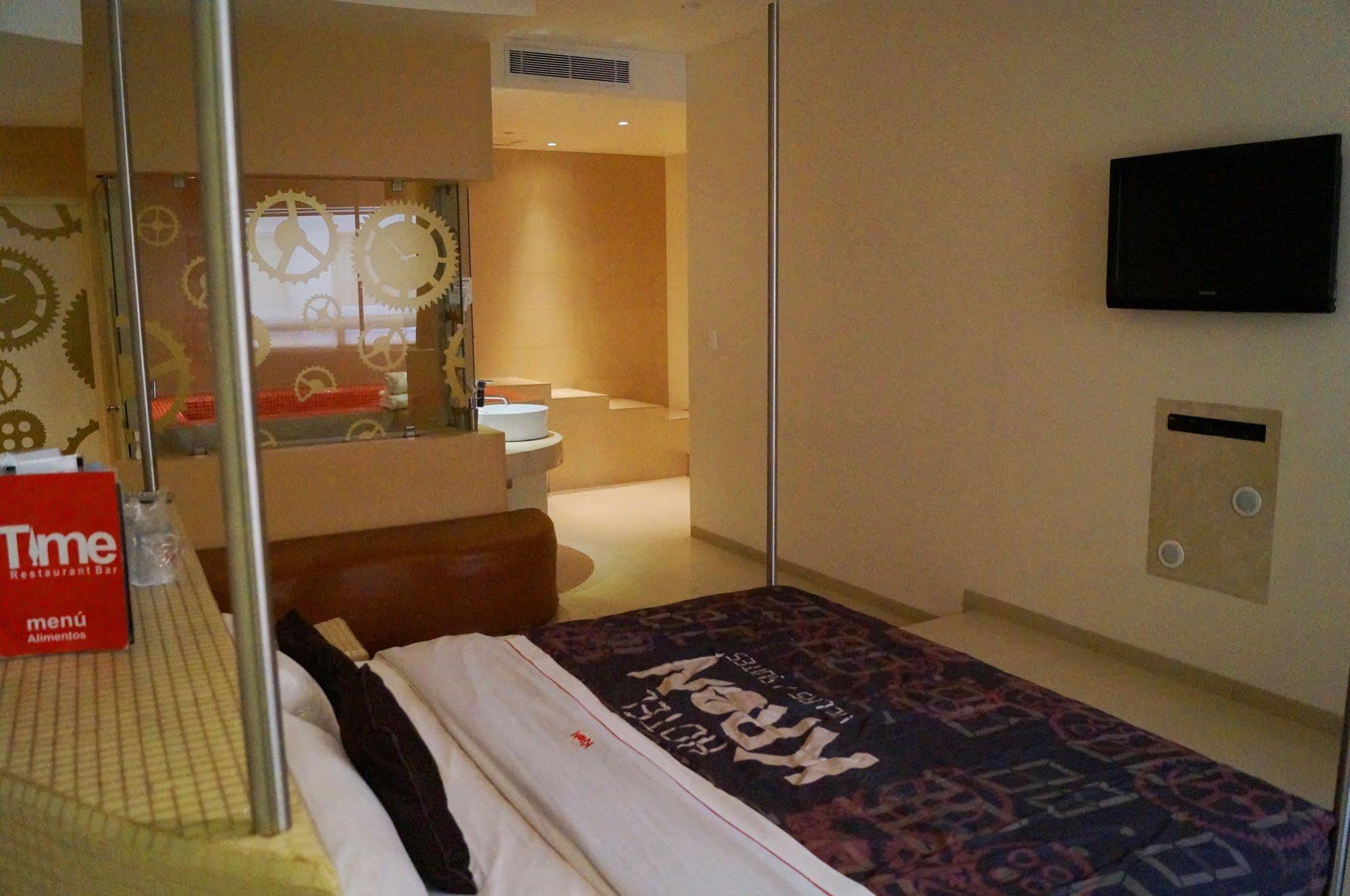 Love Hotel Kron Мехико Экстерьер фото